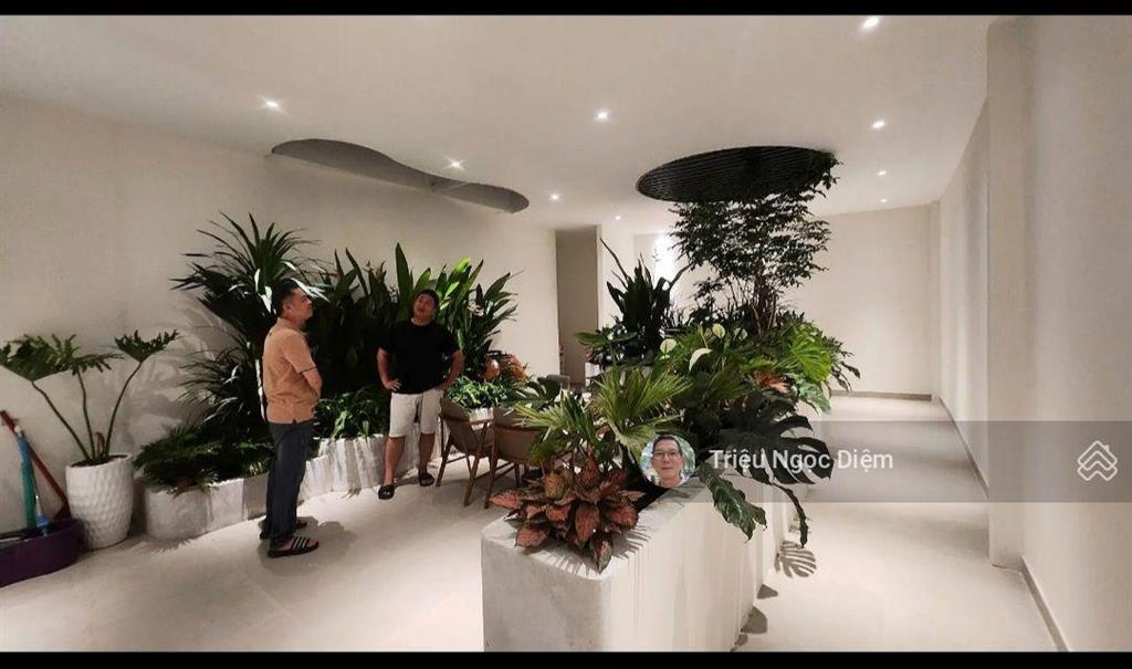 Nhà 5 sao có thang máy riêng từng tầng chỉ 18 tỷ .117m2 ngang 5m nở hậu 6.6m hẻm xe hơi.