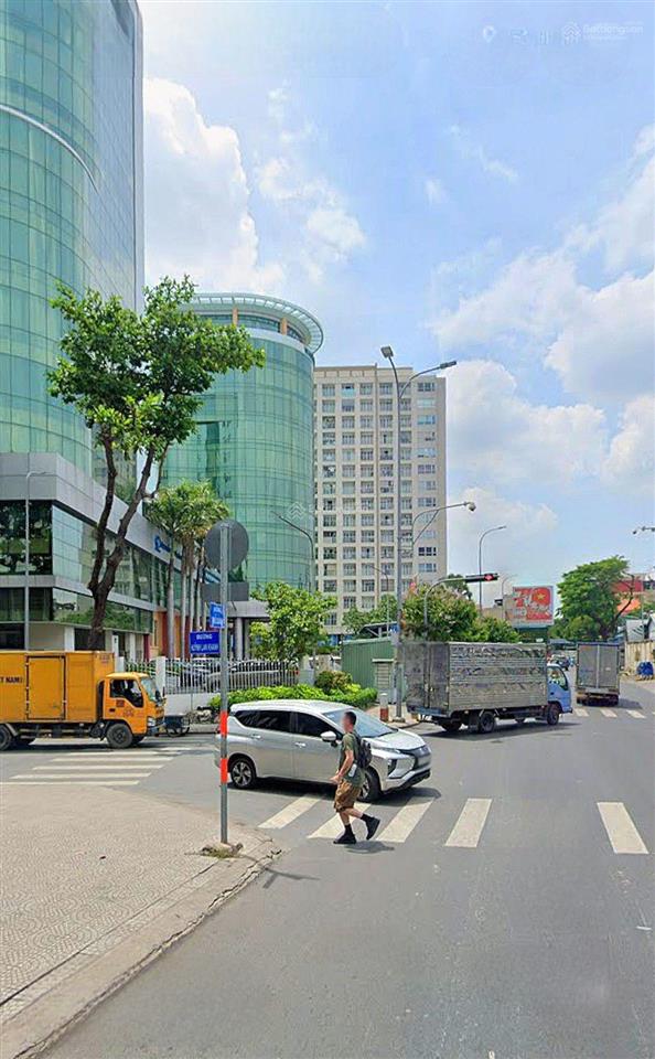 Giảm mạnh 1 tỷ chủ quyết bán nhanh giá 17.5 tỷ . mặt tiền kinh doanh phổ quang sát sân bay