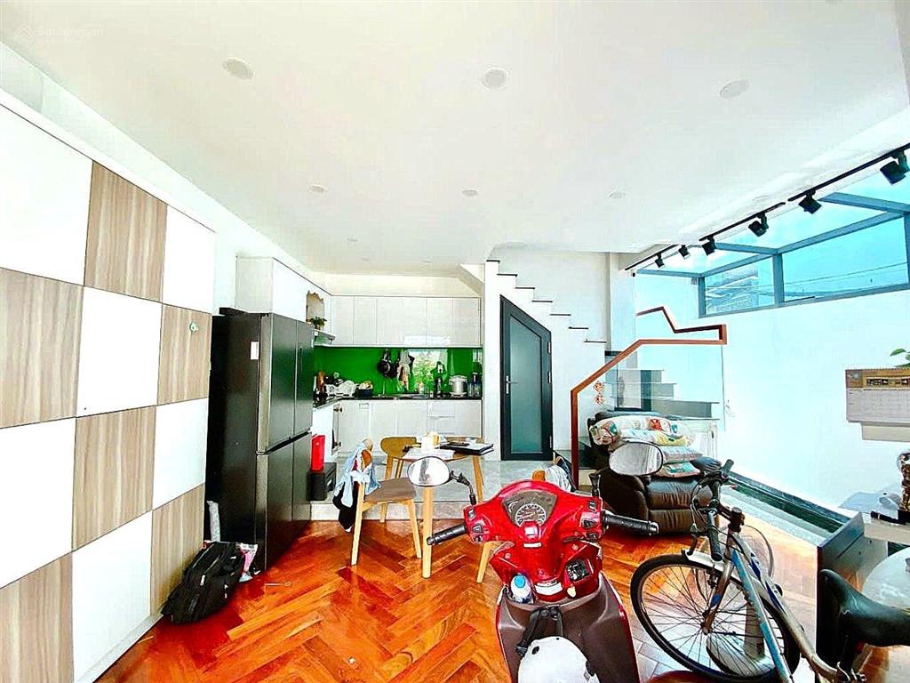 Giảm sâu 1 tỷ nhà 4 tầng hẻm xe tải 7m ngay bến xe miền đông chỉ còn 8.9 tỷ
