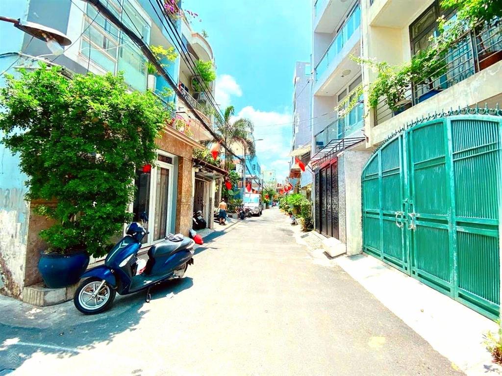 Giảm sâu 1 tỷ nhà 4 tầng hẻm xe tải 7m ngay bến xe miền đông chỉ còn 8.9 tỷ