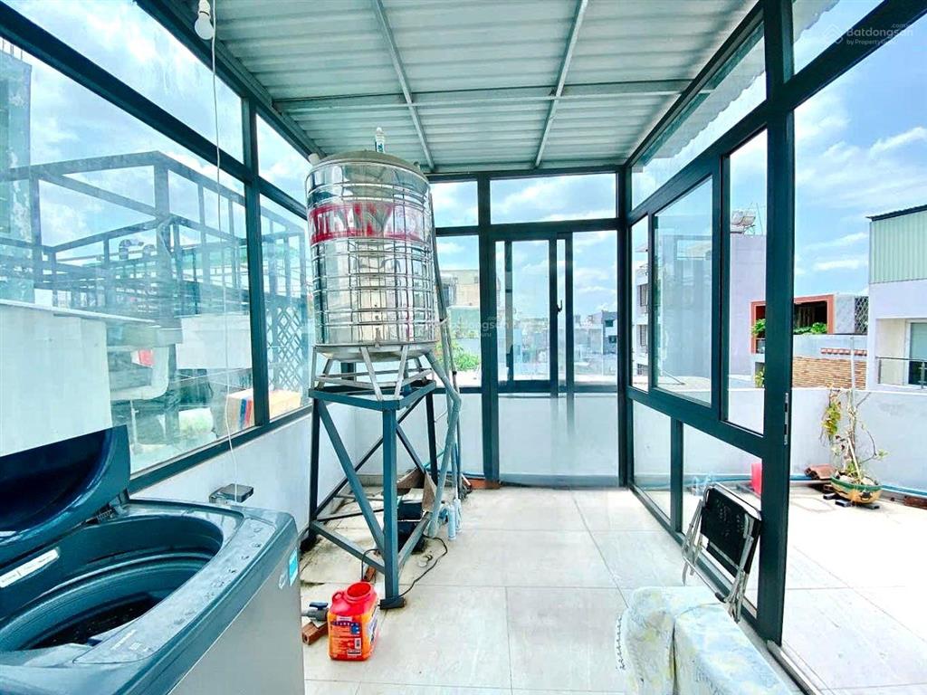 Giảm sâu 1 tỷ nhà 4 tầng hẻm xe tải 7m ngay bến xe miền đông chỉ còn 8.9 tỷ