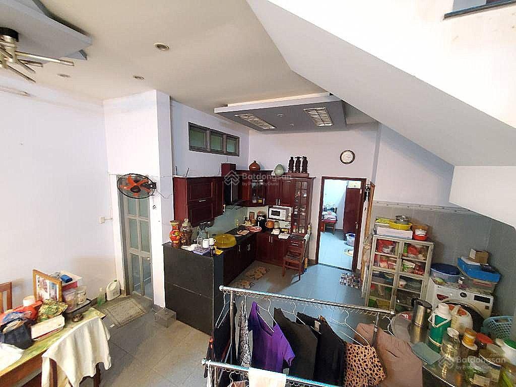Nhà trung tâm phú nhuận 110m2 . 4 tầng kiên cố nở hậu tài lộc khu nội bộ sát mặt tiền đường .