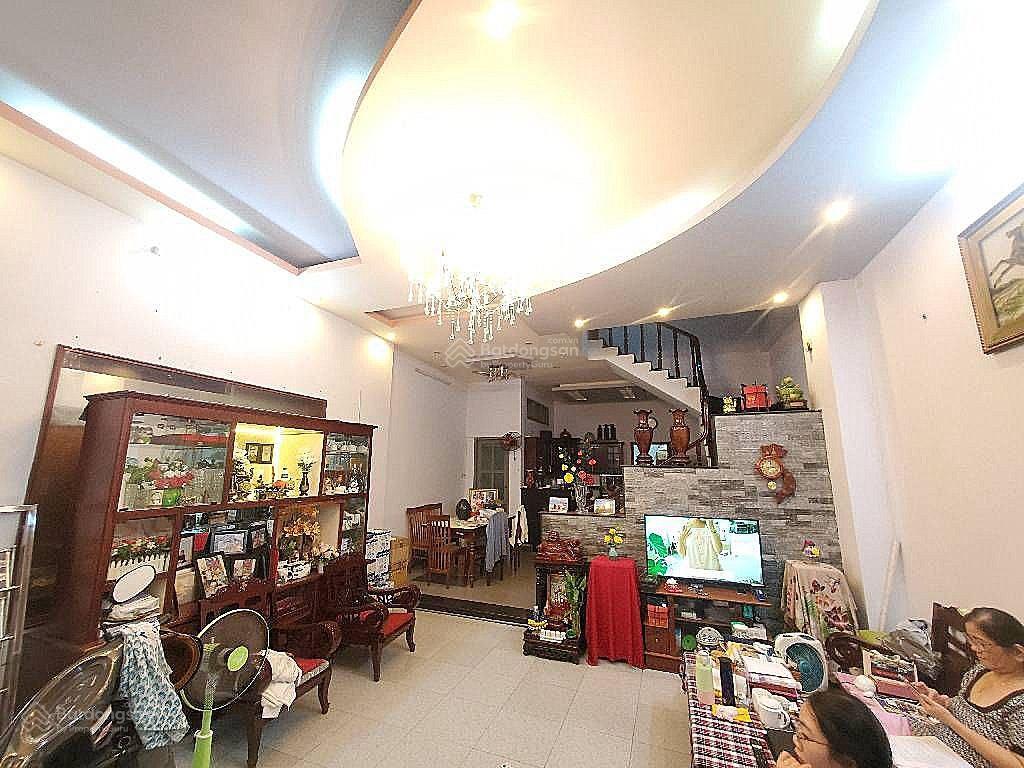 Nhà trung tâm phú nhuận 110m2 . 4 tầng kiên cố nở hậu tài lộc khu nội bộ sát mặt tiền đường .