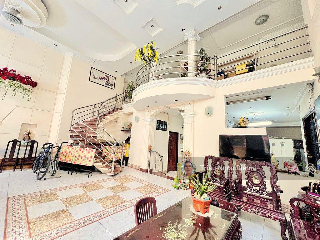 Biệt thự phú nhuận 12x20m 240m2 khu vip phan xích long chỉ 38 tỷ