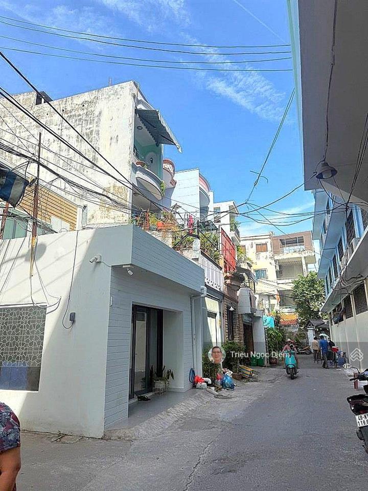 Bán nhà bình thạnh giảm 2 tỷ còn 16 tỷ hxh nhà 3 tầng 105m2 ngang 6.8m bề thế gần mặt tiền