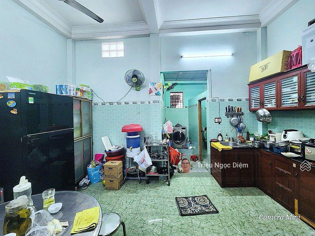 Giảm 1 tỷ còn 11.3 tỷ hxt tiện kinh doanh ngay ngã tư hàng xanh vừa ở vừa khai thác 77m2. 3 tầng.