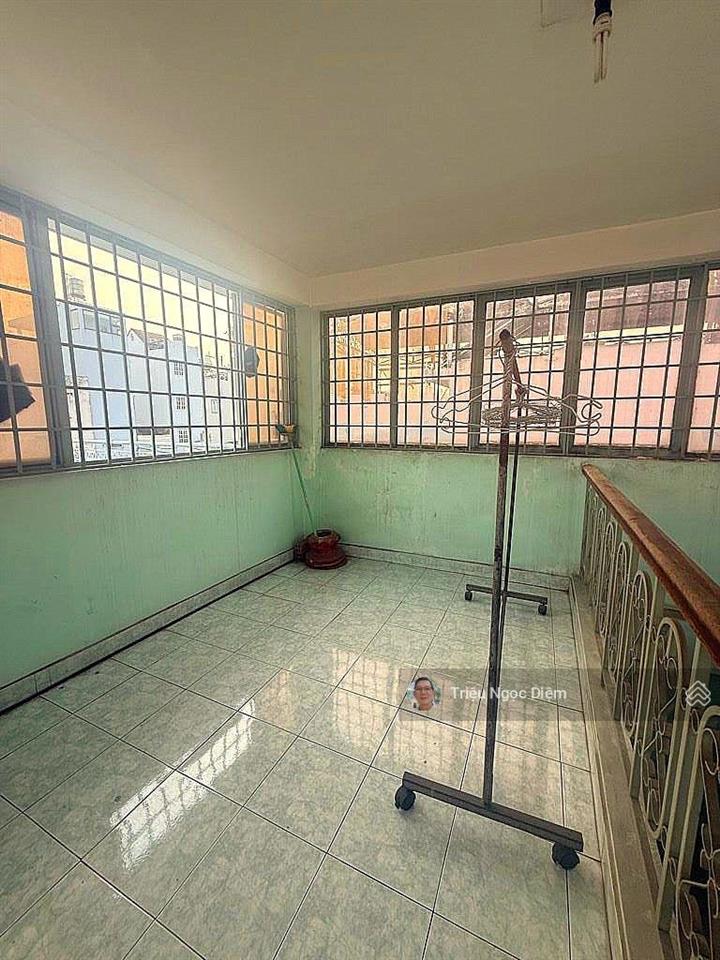 Mặt tiền hẻm 10m hàng xanh 4 tầng 60m2 giá gấp bán 12.5 tỷ