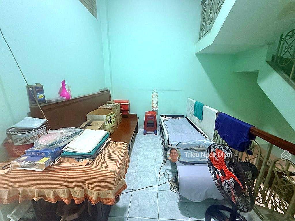 Mặt tiền hẻm 10m hàng xanh 4 tầng 60m2 giá gấp bán 12.5 tỷ
