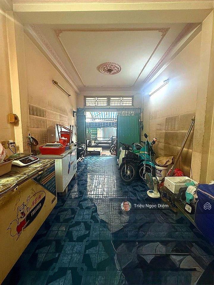 Mặt tiền hẻm 10m hàng xanh 4 tầng 60m2 giá gấp bán 12.5 tỷ