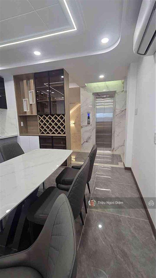 Giảm 1 tỷ còn 12.8 tỷ nhà 5 tầng mới đẹp hxh bạch đằng  thang máy cao cấp full nội thất thông minh