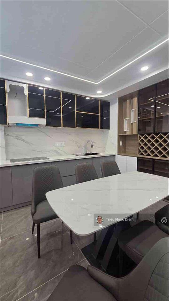 Giảm 1 tỷ còn 12.8 tỷ nhà 5 tầng mới đẹp hxh bạch đằng  thang máy cao cấp full nội thất thông minh
