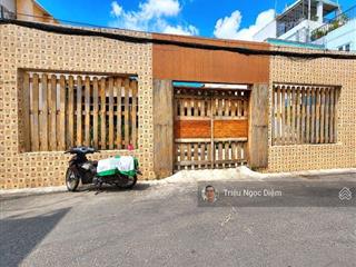 Trần văn đang. q3. nhà đất lớn 230m2 ngang 11m bề thế chỉ nhỉnh 90 triệu/1m2. sổ đẹp vuông vắn
