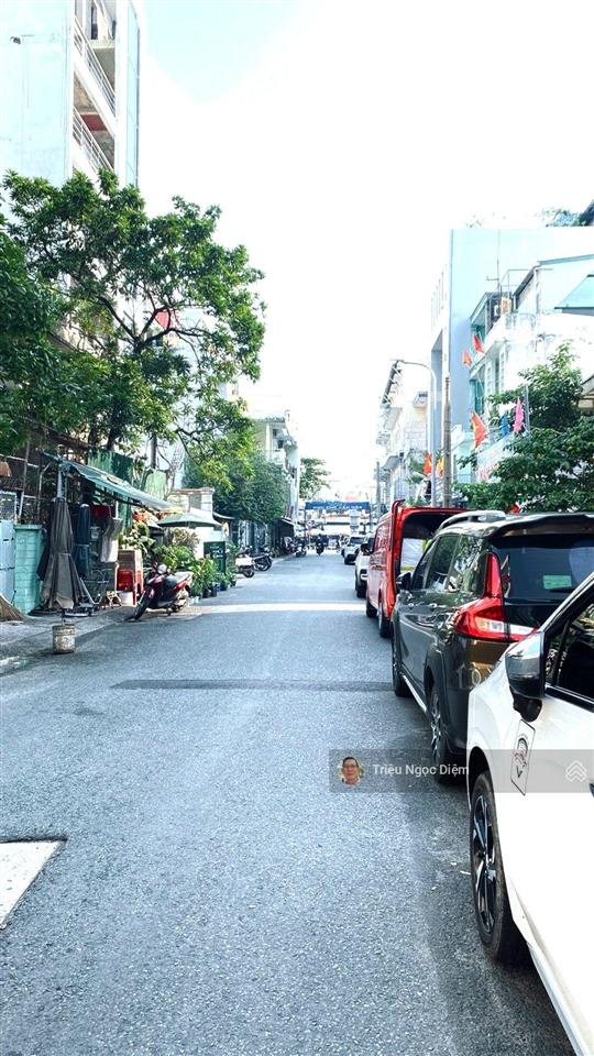 Lê văn sỹ quận 3 vị trí đẹp. 70m2 . 3 tầng 5 phòng ngủ chỉ 9.999 tỷ