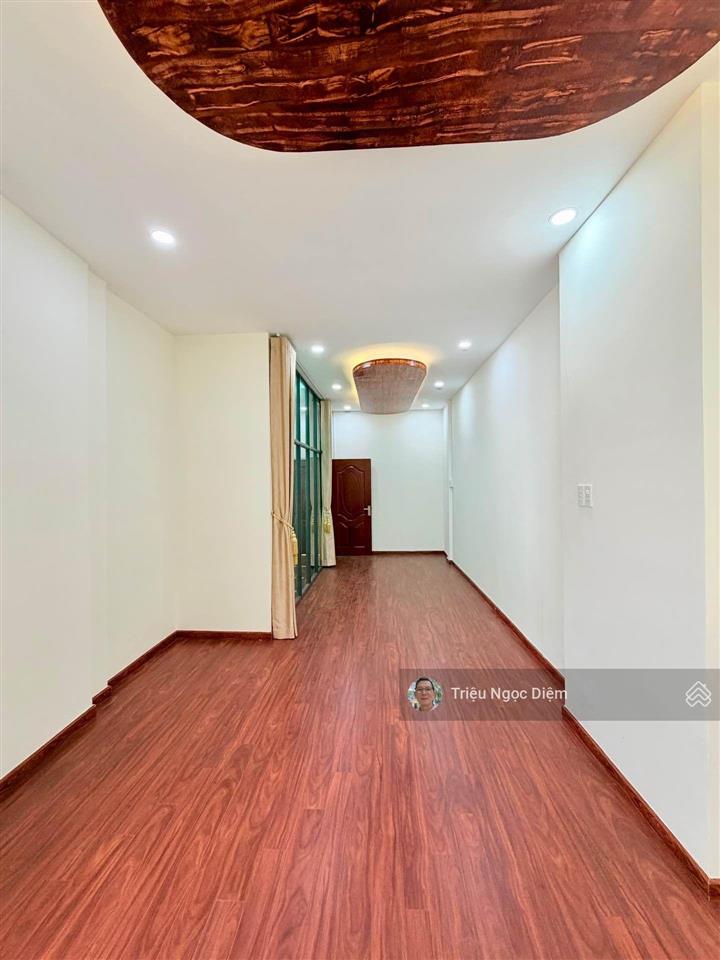 Nhỉnh 6 tỷ sở hữu nhà sát phan xích long 48m hẻm thông đẹp . sổ đẹp.