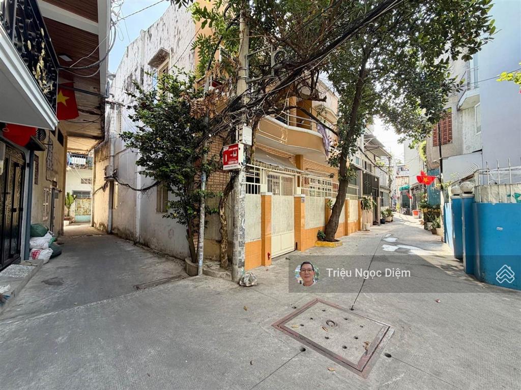 Nhỉnh 6 tỷ sở hữu nhà sát phan xích long 48m hẻm thông đẹp . sổ đẹp.