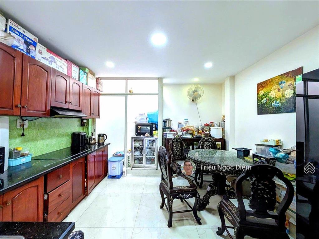 Mtkd trường sa  phú nhuận | 56m2 | 4 tầng btct | vỉa hè rộng | chỉ hơn 20 tỷ