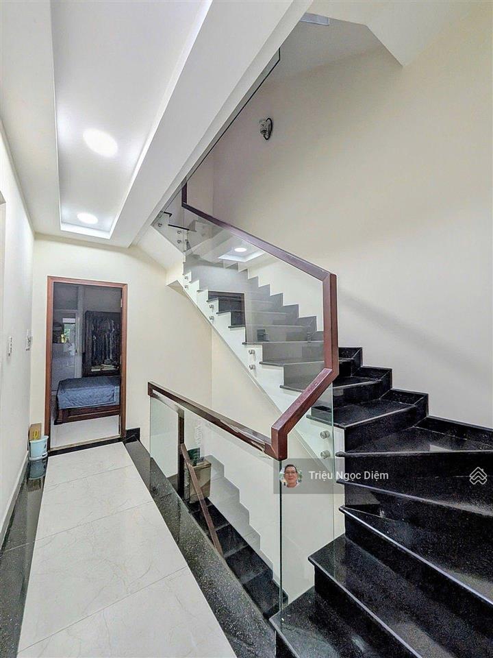 Mtkd trường sa  phú nhuận | 56m2 | 4 tầng btct | vỉa hè rộng | chỉ hơn 20 tỷ