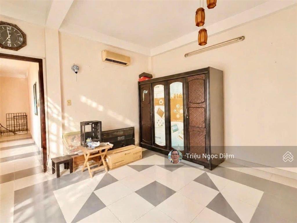 Gấp bán giảm mạnh 1 tỷ điện biên phủ bình thạnh. 93m2. 4 tầng chỉ 9.999 tỷ