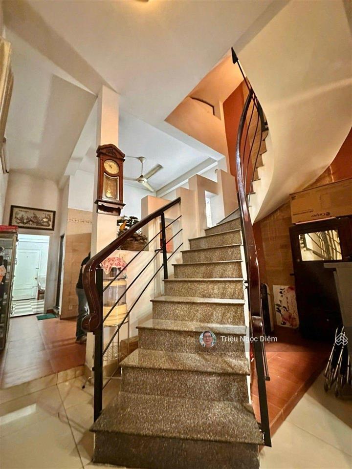 Gấp bán giảm mạnh 1 tỷ điện biên phủ bình thạnh. 93m2. 4 tầng chỉ 9.999 tỷ