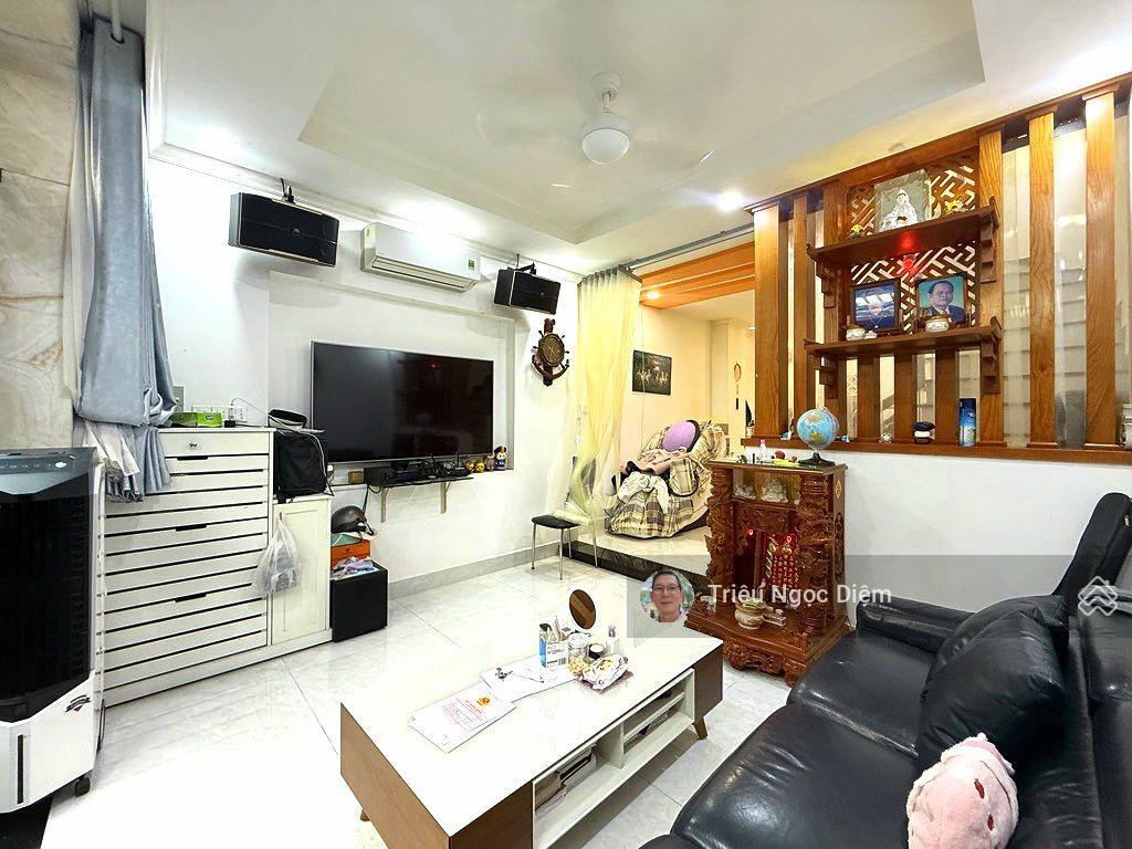 Nhà đẹp mới 4 tầng 60m2 ngang 4.6m bề thế. bùi đình túy bình thạnh. chỉ 8 tỷ
