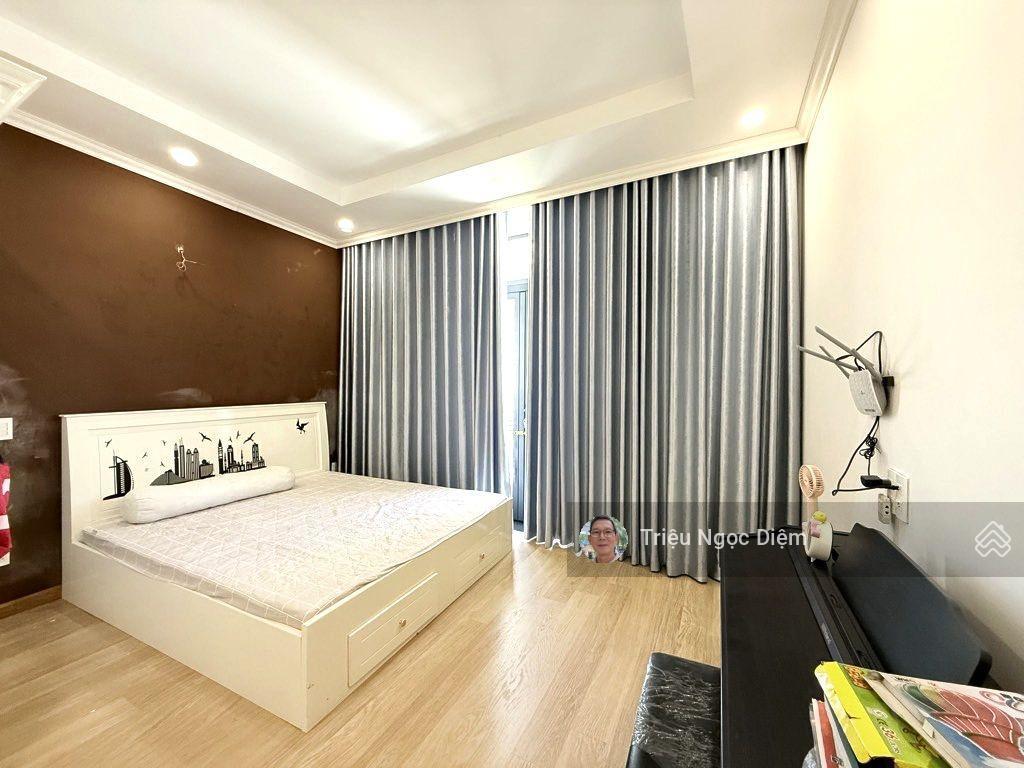 Nhà đẹp mới 4 tầng 60m2 ngang 4.6m bề thế. bùi đình túy bình thạnh. chỉ 8 tỷ