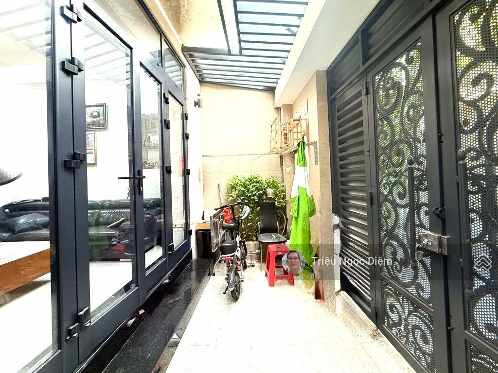 Nhà đẹp mới 4 tầng 60m2 ngang 4.6m bề thế. bùi đình túy bình thạnh. chỉ 8 tỷ