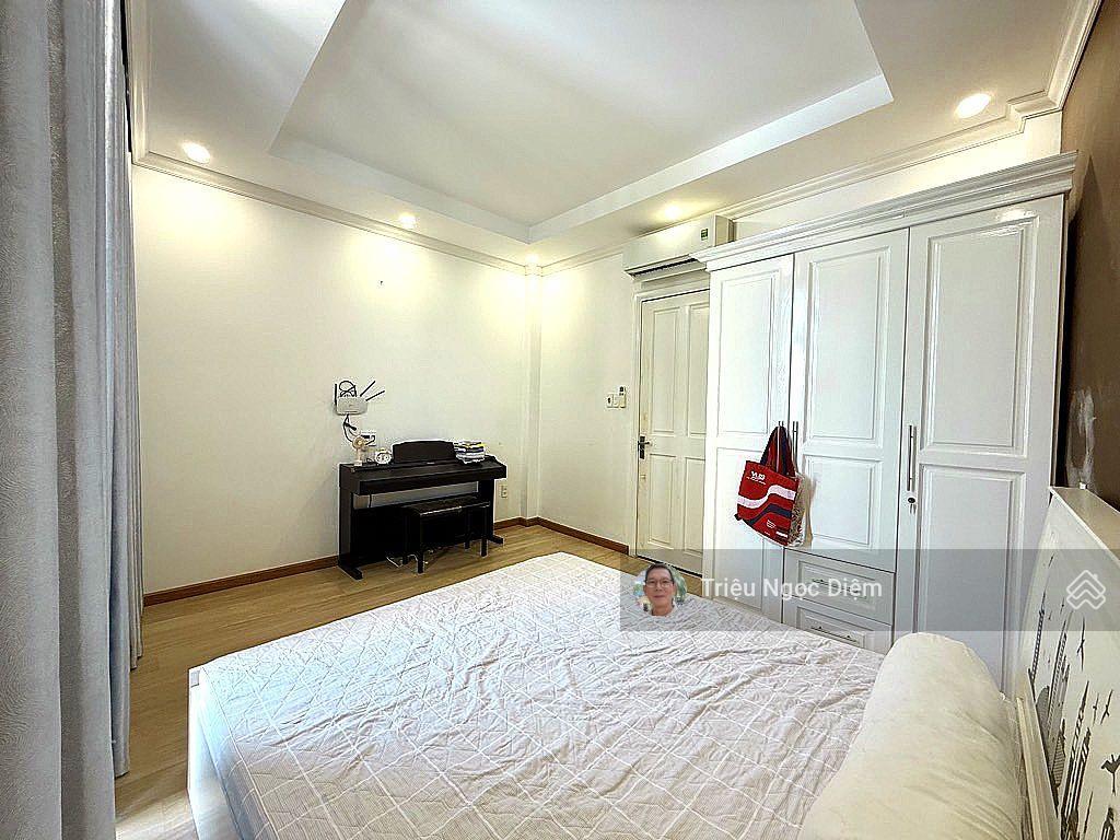 Nhà đẹp mới 4 tầng 60m2 ngang 4.6m bề thế. bùi đình túy bình thạnh. chỉ 8 tỷ