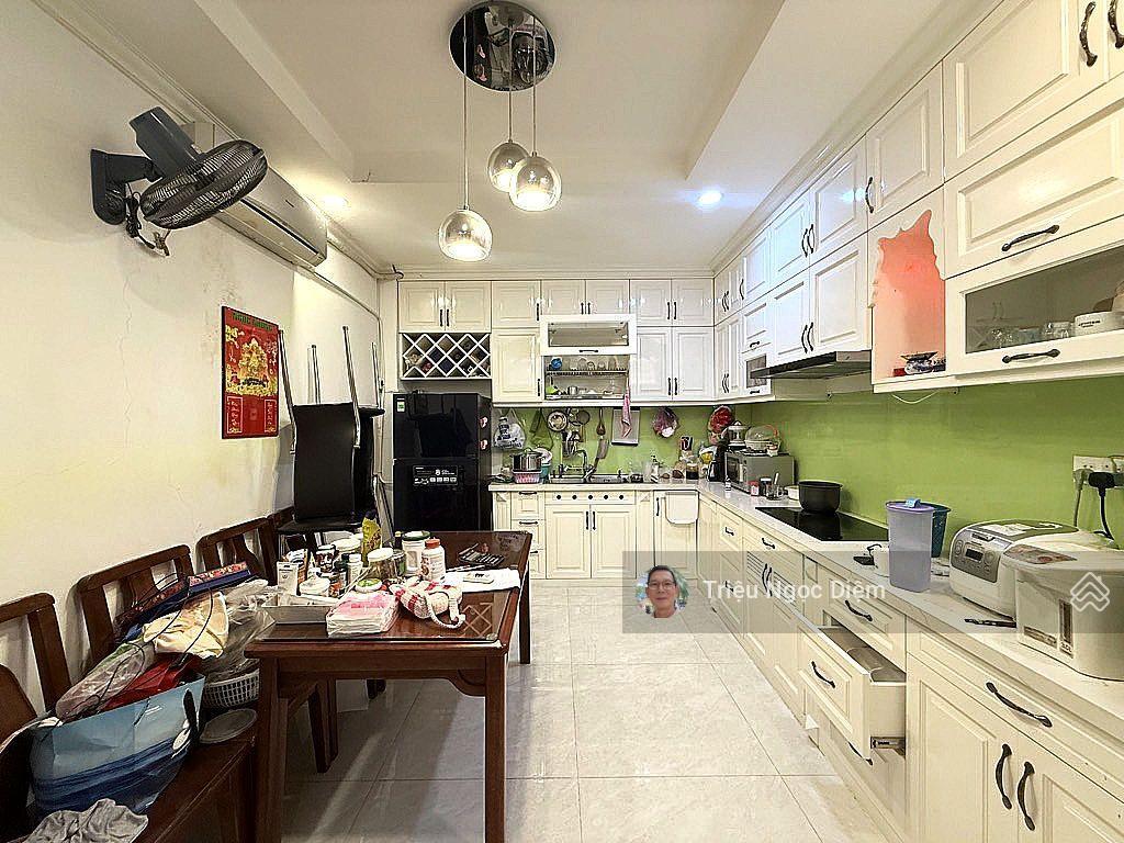 Nhà đẹp mới 4 tầng 60m2 ngang 4.6m bề thế. bùi đình túy bình thạnh. chỉ 8 tỷ