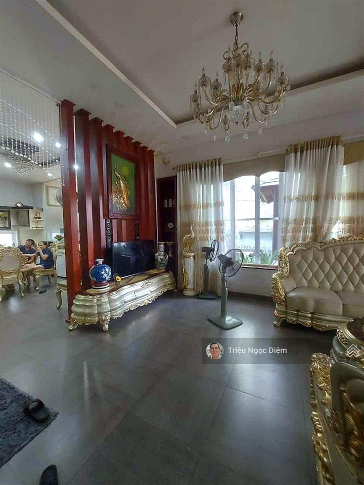 Biệt thự phổ quang  phú nhuận  275m2  4 tầng hầm 4 ô tô  sát sân bay tân sơn nhất