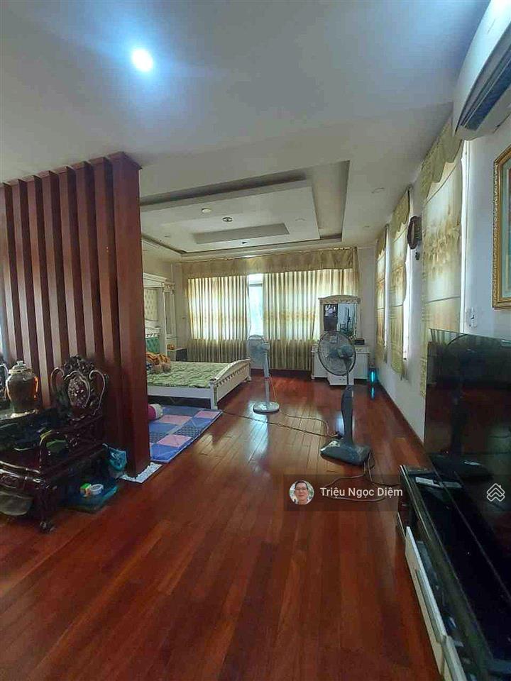 Biệt thự phổ quang  phú nhuận  275m2  4 tầng hầm 4 ô tô  sát sân bay tân sơn nhất