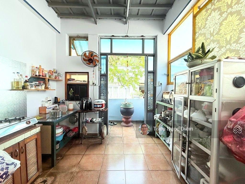 Giảm sốc 500 triệu chỉ 9.999 tỷ . hxh trải nhựa nguyễn công hoan, sát phan xích long. phú nhuận.