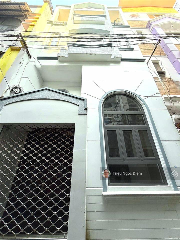 Hiếm khu hồ biểu chánh hxh đỗ cửa. 52m² ngang 5m nhà 4 tầng mới đẹp full nội thất cao cấp.