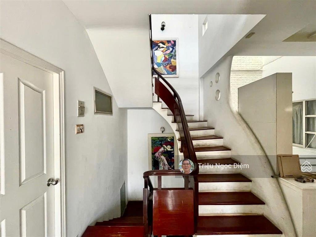 Biệt thự hẻm xe tải thích quảng đức 162m2 ngang 6.8m 4 tầng 7 phòng ngủ chỉ 22.5 tỷ