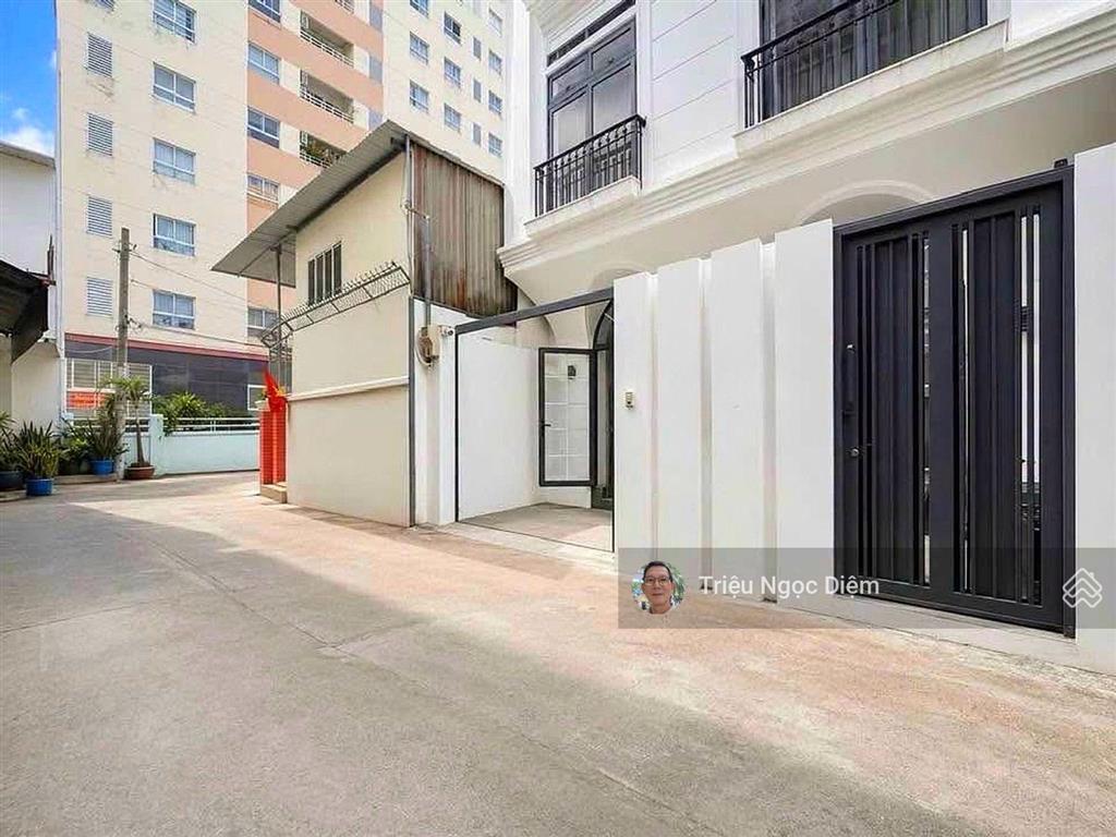 Hiếm có khu vip bình thạnh  nhà ngang 6.6m bề thế  3 tầng mới đẹp nội thất cao cấp sát mặt tiền