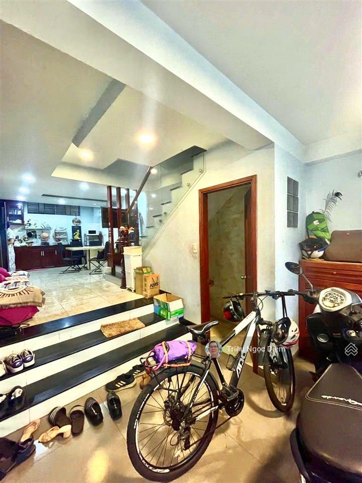 Bán nhà mặt tiền 5 tầng yên đỗ 60m2. 5 pn chỉ 13.9 tỷ sát bà chiểu, quận 1