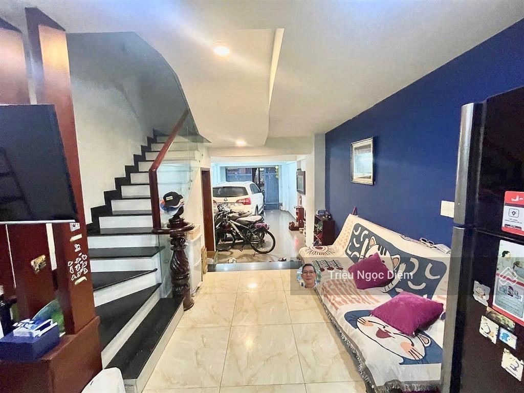 Bán nhà mặt tiền 5 tầng yên đỗ 60m2. 5 pn chỉ 13.9 tỷ sát bà chiểu, quận 1