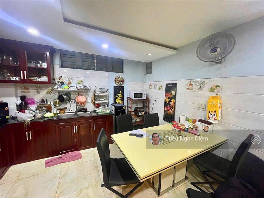 Bán nhà mặt tiền 5 tầng yên đỗ 60m2. 5 pn chỉ 13.9 tỷ sát bà chiểu, quận 1