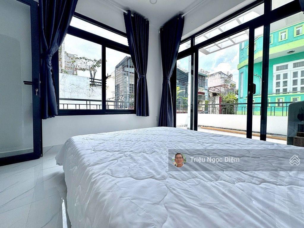 3 mặt tiền hẻm xe hơi sát quận 1 dòng tiền 70 triệu/tháng chỉ 12.9 tỷ