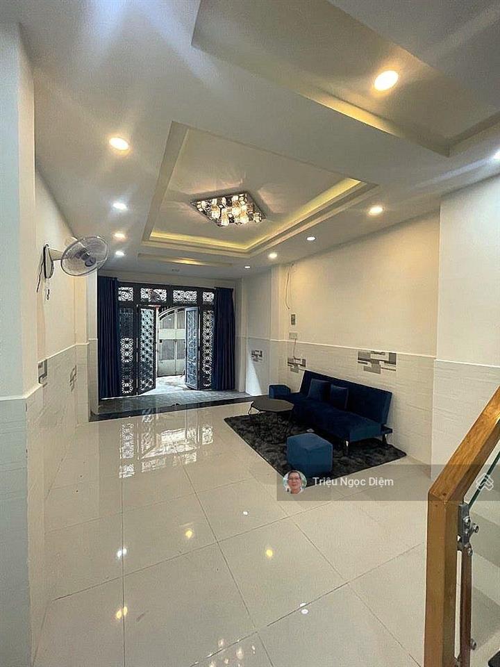 Góc 3 mặt tiền hiếm 4 tầng nhà mới đẹp khu vip hồ biểu chánh trung tâm phú nhuận