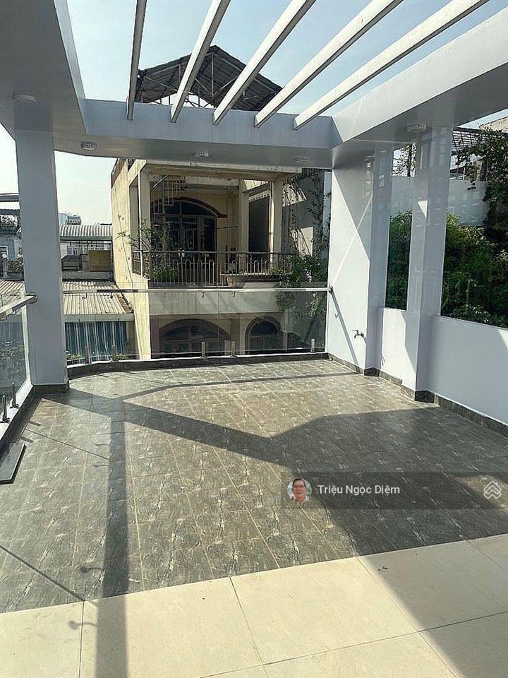 Góc 3 mặt tiền hiếm 4 tầng nhà mới đẹp khu vip hồ biểu chánh trung tâm phú nhuận