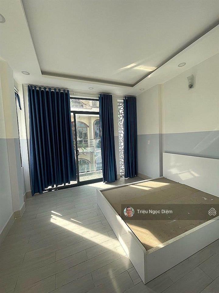 Góc 3 mặt tiền hiếm 4 tầng nhà mới đẹp khu vip hồ biểu chánh trung tâm phú nhuận