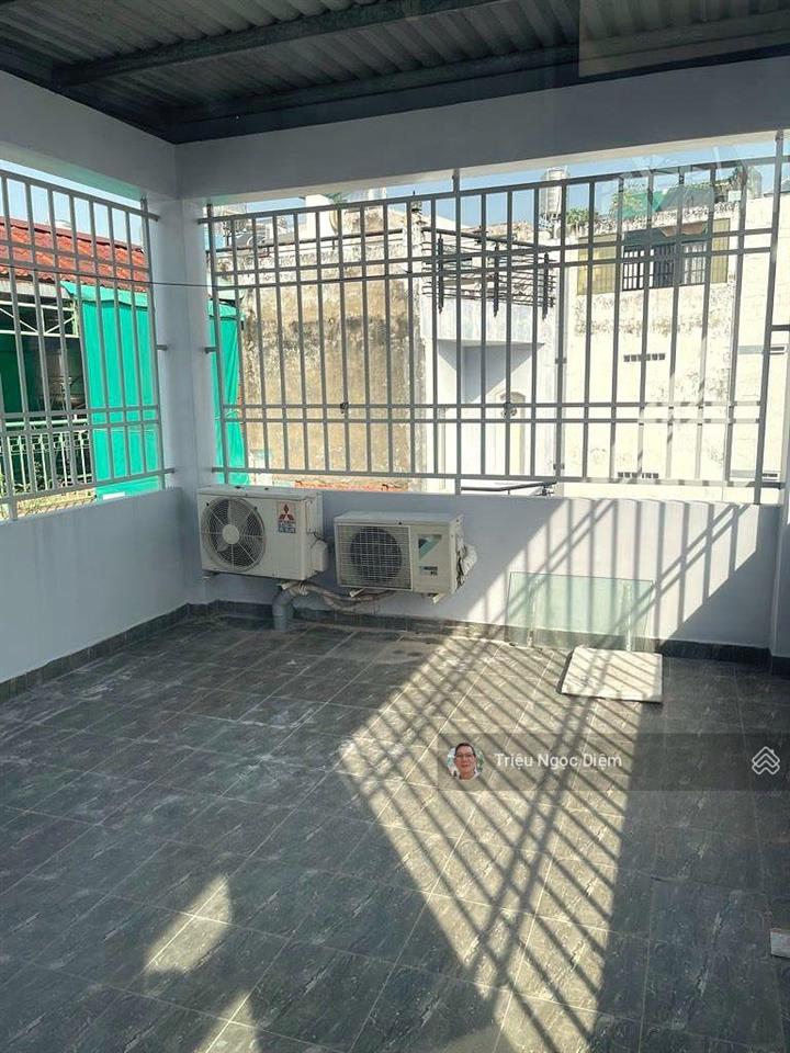 Góc 3 mặt tiền hiếm 4 tầng nhà mới đẹp khu vip hồ biểu chánh trung tâm phú nhuận