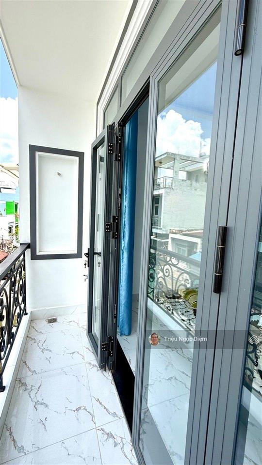 Nhà mới 5 tầng có thang máy thiết kế chdv 9 phòng mặt tiền diên hồng, bình thạnh chỉ 16 tỷ