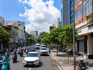 Mặt tiền đinh tiên hoàng kinh doanh sầm uất 91m nở hậu nhà 3 tầng thang máy nhà đẹp.