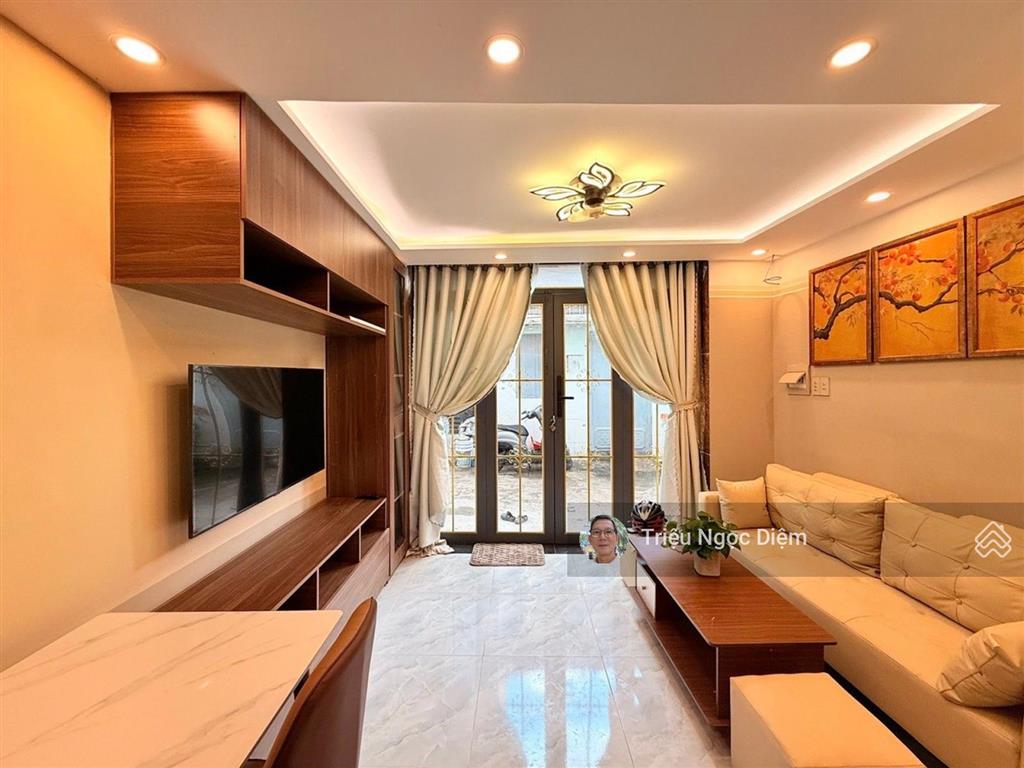 Mua 1 được 2 hẻm xe hơi nơ trang long nhà mới dòng tiền gần 40 triệu/tháng