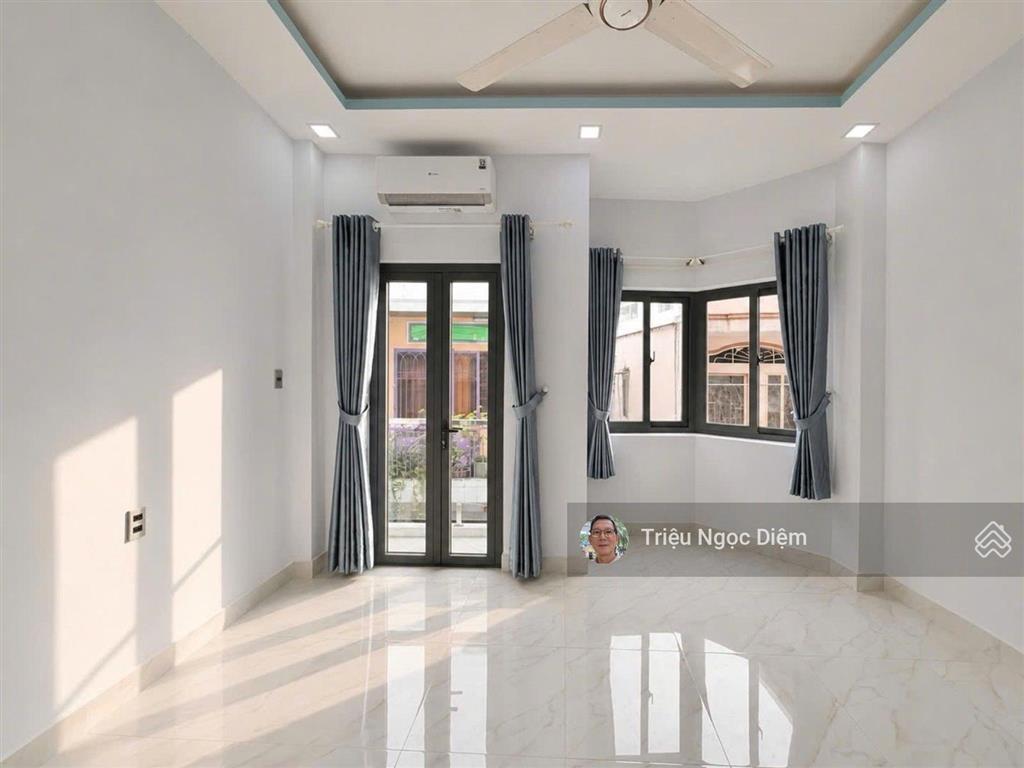 Bán nhà bình thạnh 4 tầng  lô góc 2 mặt thoáng  gần phú nhuận  30m ra hẻm xe hơi  chỉ 6.4 tỷ