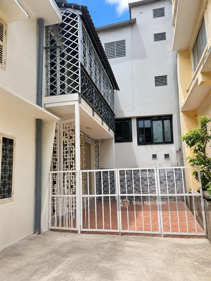 Giảm sốc 1 tỷ chỉ còn 7 tỷ hxh sát mặt tiền gần chợ bà chiểu ngang hiếm 5.6m