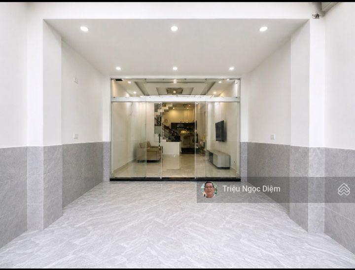 Mặt tiền trường sa phú nhuận 110m2. nở hậu. 4 tầng sân ôtô view kênh 27.9 tỷ