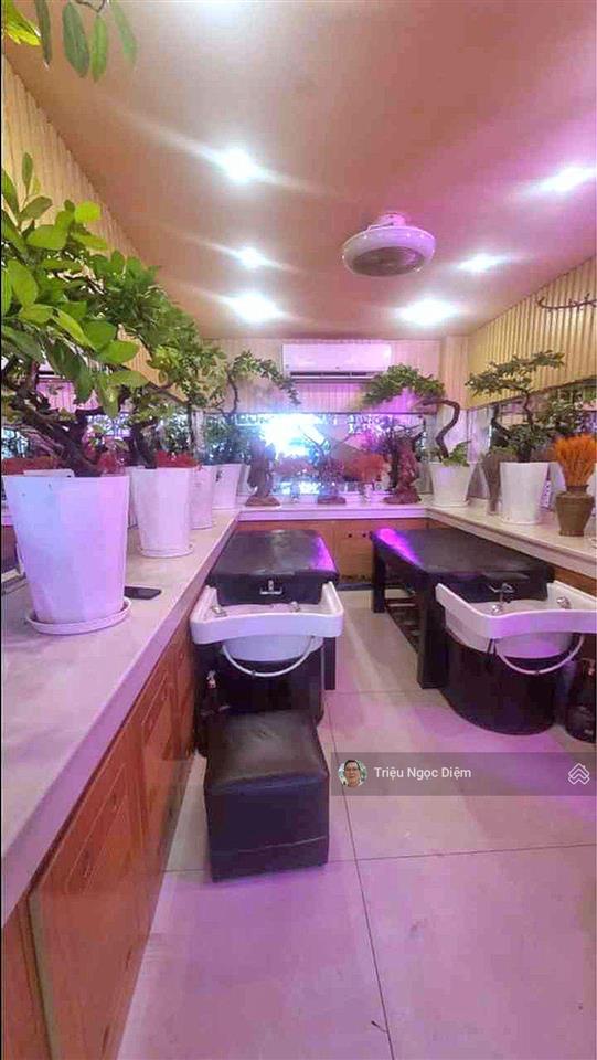 Giảm 1 tỷ nhà mặt tiền huỳnh văn bánh, phú nhuận 42m2 4 tầng đang cho thuê 27tr/tháng chỉ 11 tỷ
