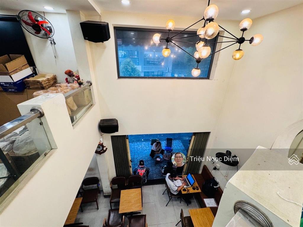 16.9 tỷ shophouse căn góc nhiêu tứ 1 phú nhuận 119m2. 2 tầng đang kinh doanh cà phê